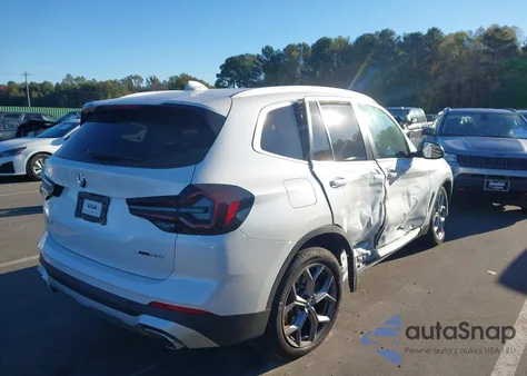 2022 BMW X3 xDrive30I z USA, uszkodzony, nr VIN 5UX53DP09N9L35267